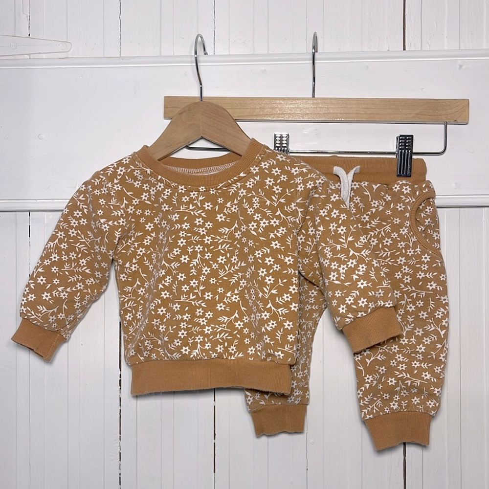Kids Floral Sweatshirt & Jogger Set - Camel
